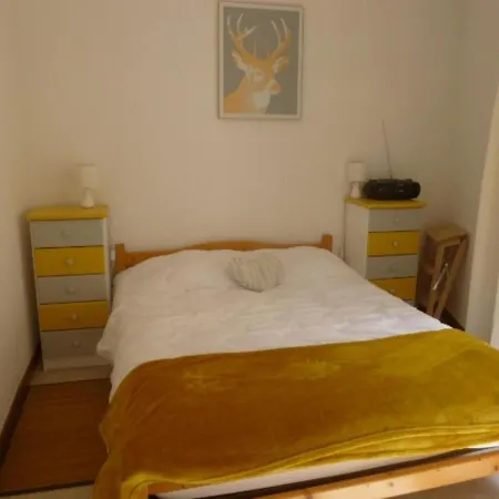 Ax-les-thermes, 2 Pieces, 4 Personnes - Fr-1-116-84 *